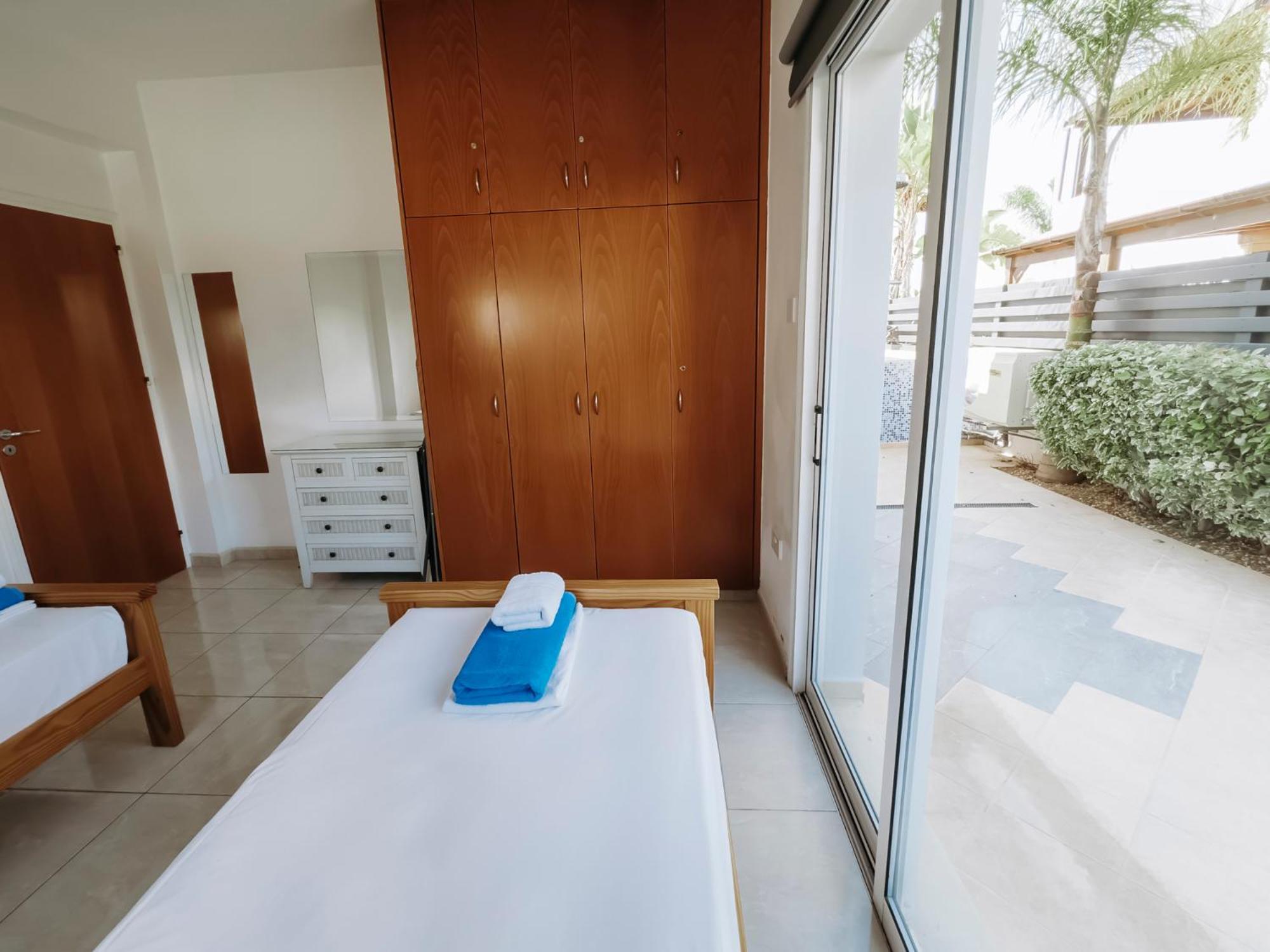 איה נאפה Sunset Villa Private Complex Heated Pool מראה חיצוני תמונה