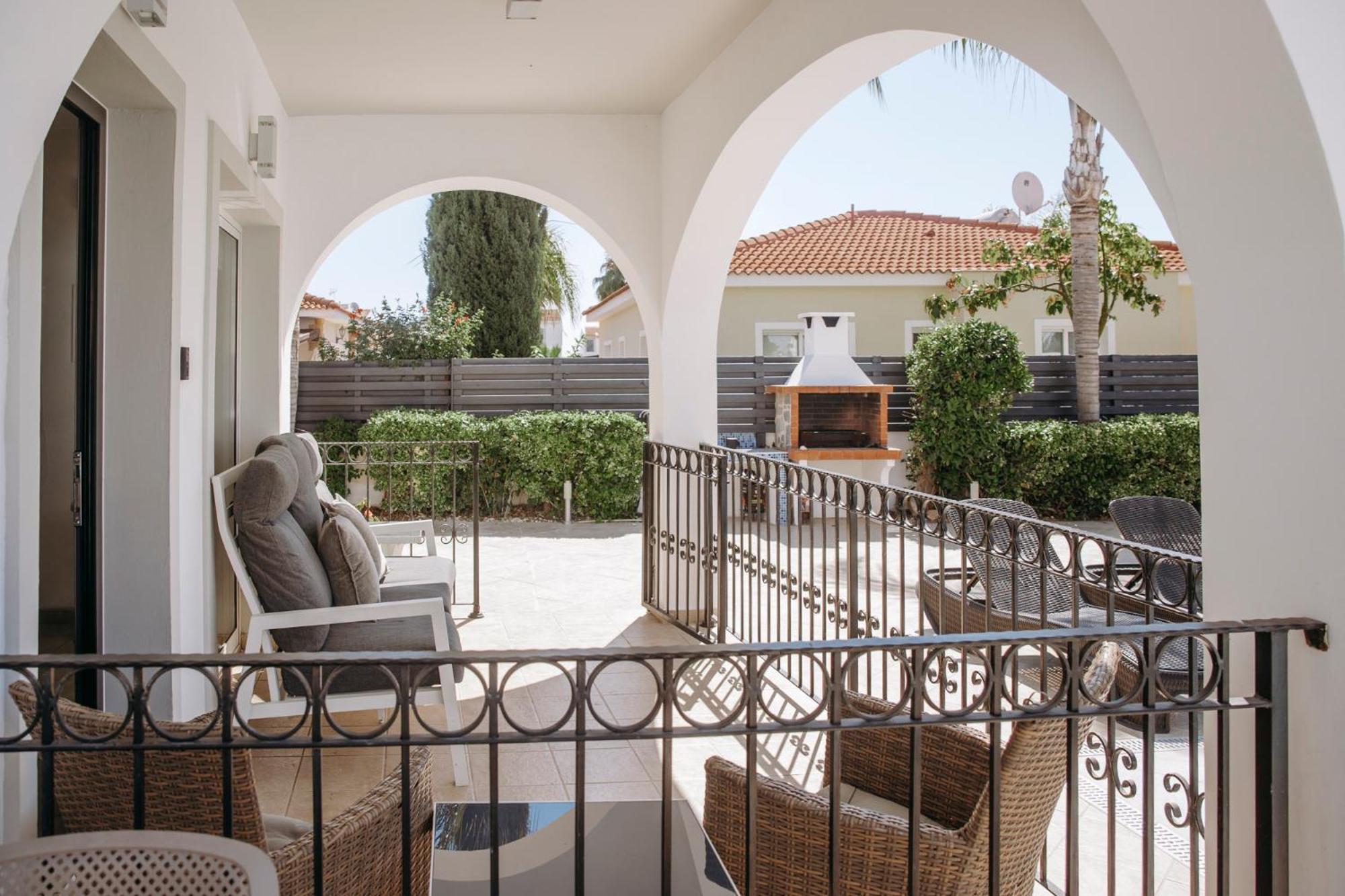 איה נאפה Sunset Villa Private Complex Heated Pool מראה חיצוני תמונה