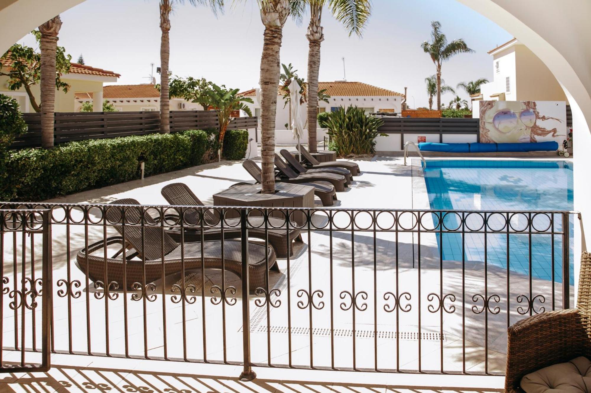 איה נאפה Sunset Villa Private Complex Heated Pool מראה חיצוני תמונה